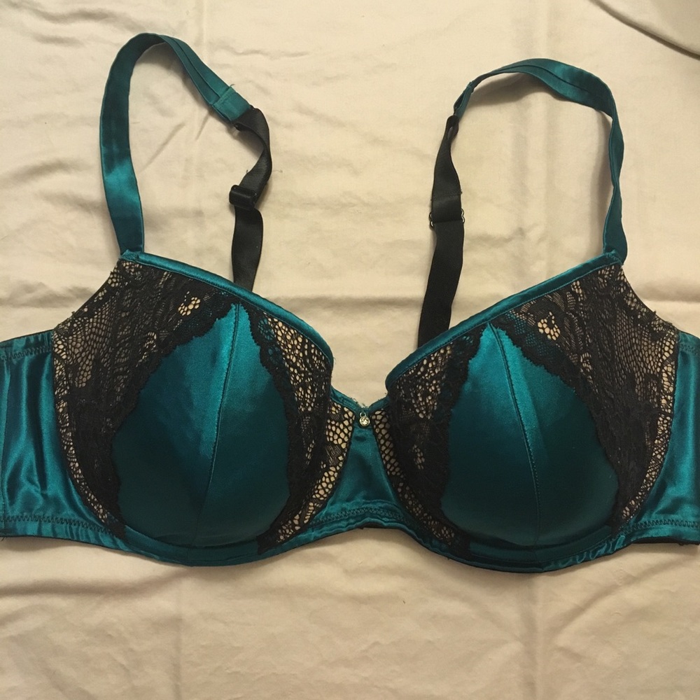 Cacique balconette bra